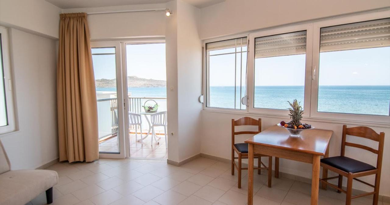 Cozy Corner Vs Beachfront สตาโลส ภายนอก รูปภาพ